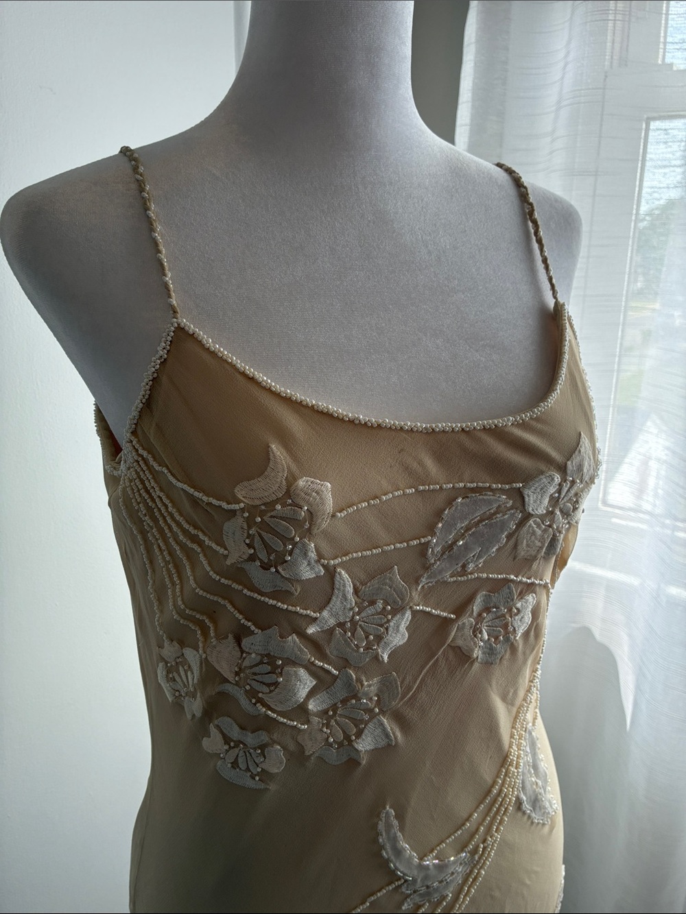 Sue Wong’s Stunning Embroidered Silk Dress beautifully beaded & Embroidered, 8 - Picture 2 of 12